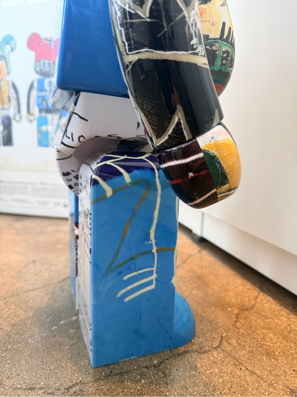 Bearbrick Jean - Michel Basquiat Special - Picture 7 of 13